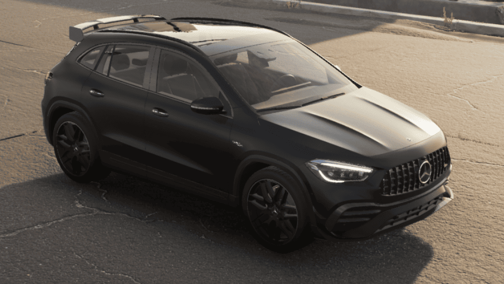 Autofolierung Frankfurt mit Avery Dennison Satin Black – Satin-Folie in tiefem Schwarz für ein elegantes und kraftvolles Design.