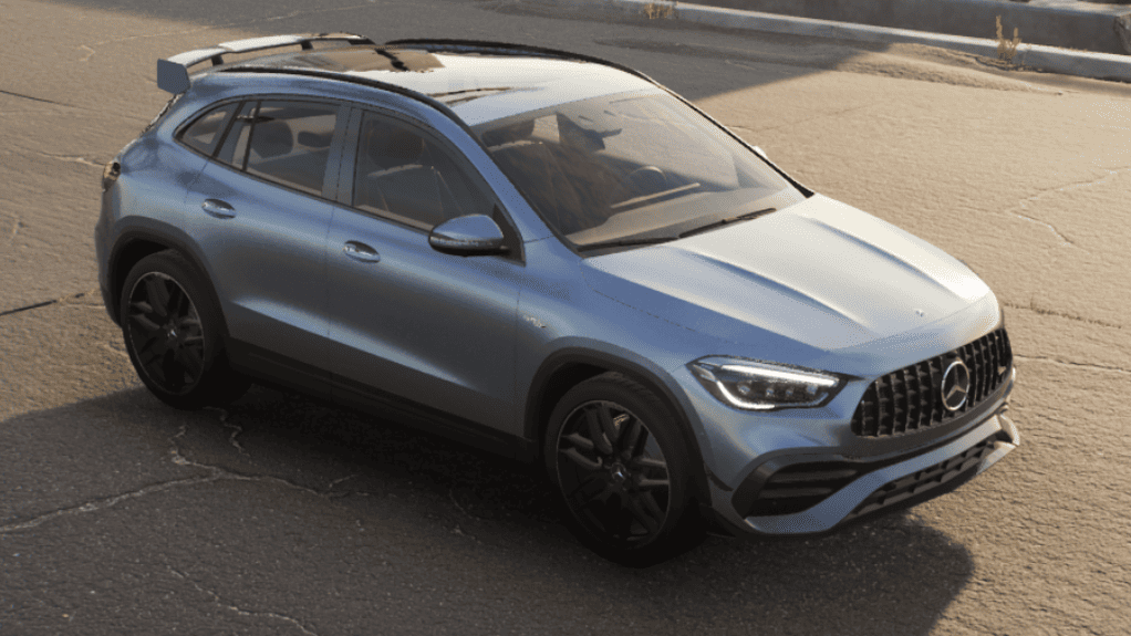 Autofolierung Frankfurt mit Avery Dennison Satin Metallic Charcoal – Satin-Folie in tiefem Charcoal-Grau mit metallischem Schimmer für ein elegantes und kraftvolles Design.