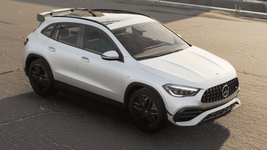 Autofolierung Frankfurt mit 3M HG White Aluminium – Hochglänzende Folie in edlem Weiß-Aluminium für ein modernes und elegantes Design.